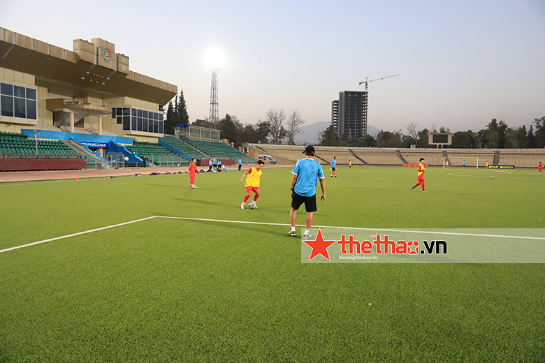 ĐT nữ Việt Nam hứng khởi tập luyện tại Dushanbe trước thềm VL Asian Cup 2022 - Ảnh 2