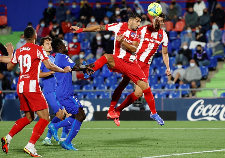 Video highlight Getafe vs Atletico Madrid: Suarez lập cú đúp đưa đội nhà lên đầu bảng - Ảnh 2