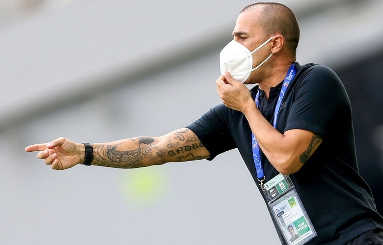 Cannavaro tháo chạy vì nghe tin Guangzhou Evergrande sắp phá sản - Ảnh 2