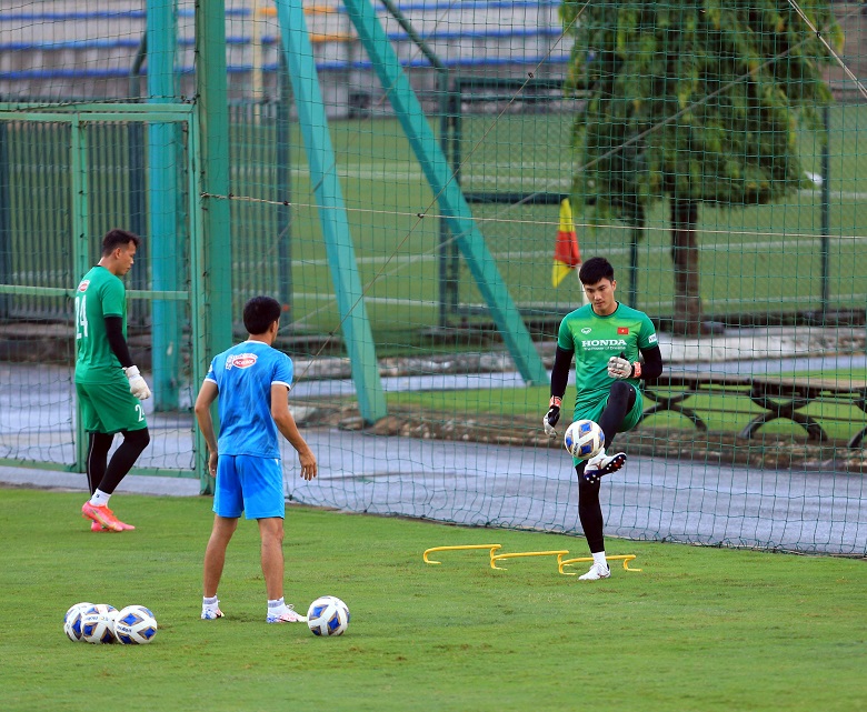 Thành Chung trở lại tập luyện cùng đội tuyển Việt Nam - Ảnh 2