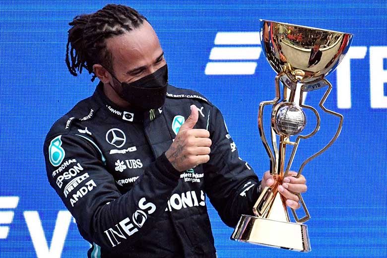 Lewis Hamilton đạt cột mốc lịch sử sau chiến thắng chặng F1 Russian Grand Prix 2021 - Ảnh 2