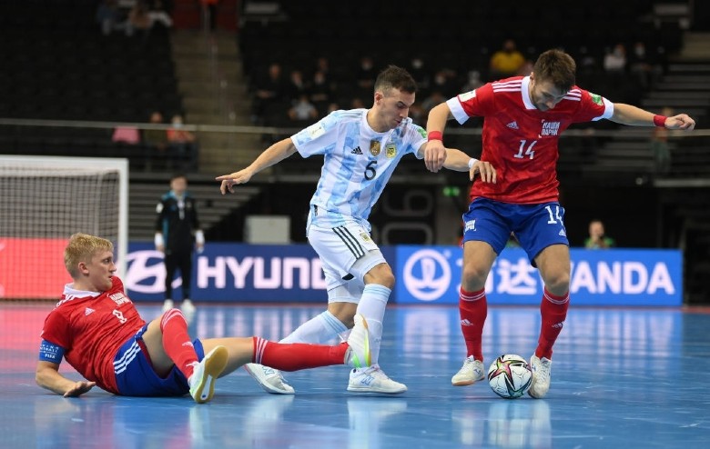 ĐT futsal Argentina vào bán kết World Cup 2021 sau loạt luân lưu cân não - Ảnh 1