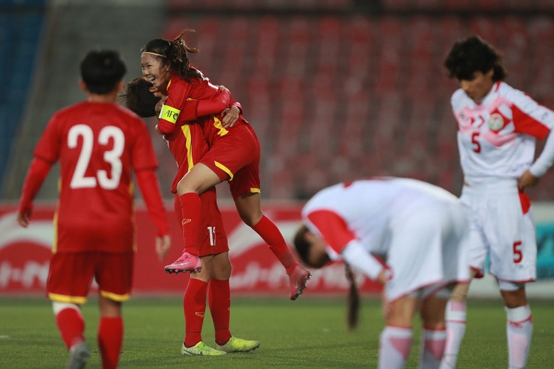 Hạ Tajikistan 7-0, ĐT nữ Việt Nam giành vé vào VCK Asian Cup 2022 - Ảnh 2