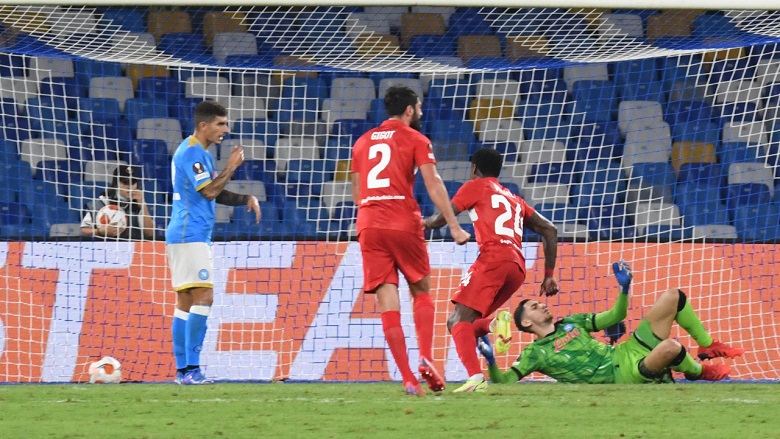 Napoli và Leicester thua sốc tại Europa League, chia nhau xếp cuối bảng - Ảnh 2