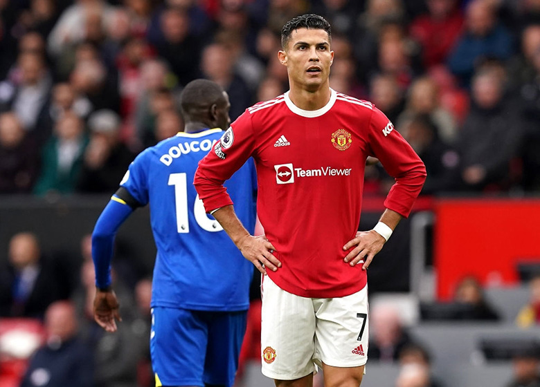 Ronaldo giận dỗi vì MU đánh rơi chiến thắng trước Everton - Ảnh 2