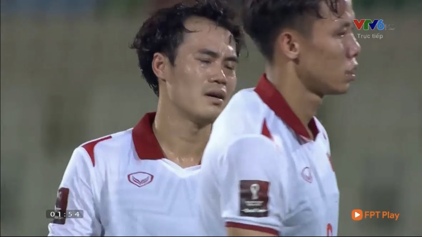 Dàn sao ĐT Việt Nam khóc nấc sau trận thua Trung Quốc - Ảnh 6