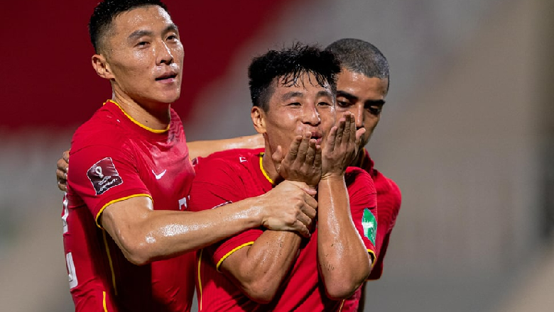 Thanh Bình 3 lần để xổng Wu Lei, ĐT Việt Nam trả giá bằng 2 bàn thua chí mạng - Ảnh 2