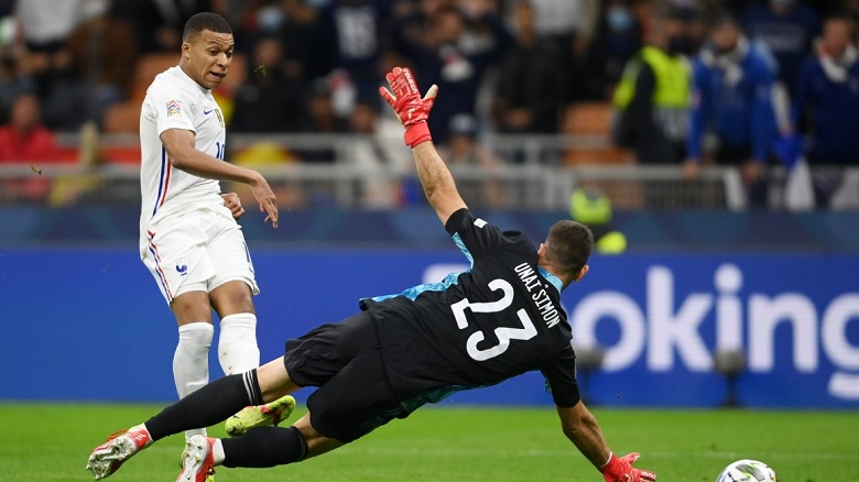 Mbappe ghi bàn giúp Pháp vô địch UEFA Nations League trong thế việt vị? - Ảnh 2