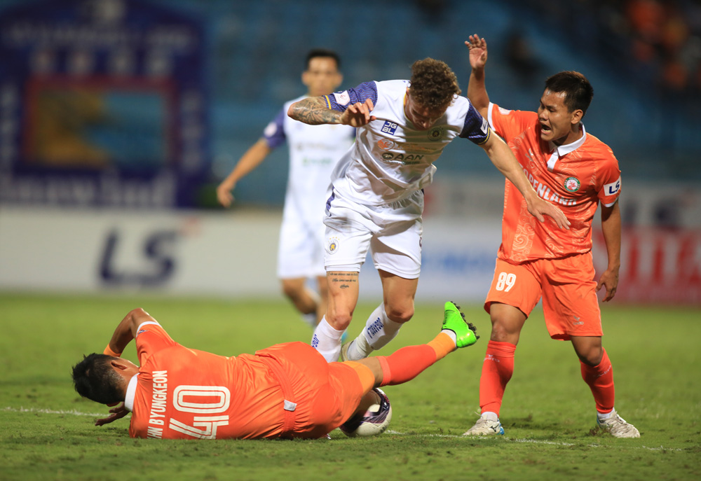 Xác định 3 lý do tân HLV Hà Nội FC đẩy ngoại binh hay nhất V.League ra đi không thương tiếc - Ảnh 2