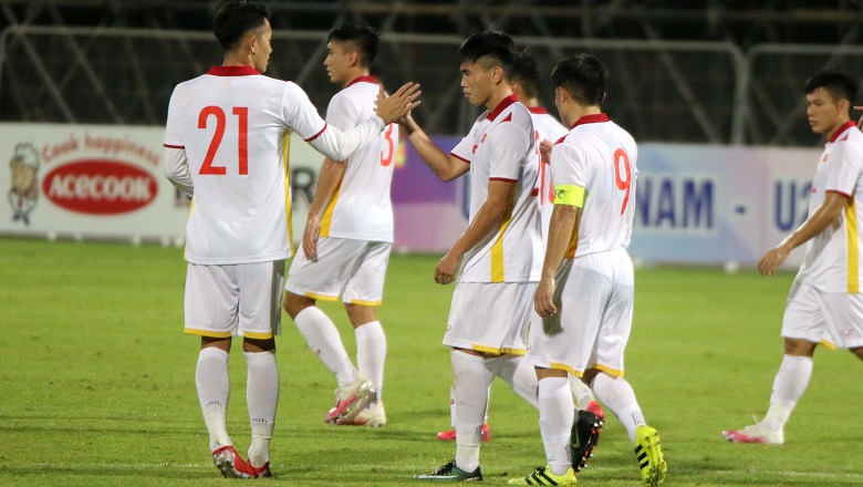 Văn Đạt bùng nổ với cú đúp, U23 Việt Nam thắng dễ U23 Kyrgyzstan - Ảnh 1