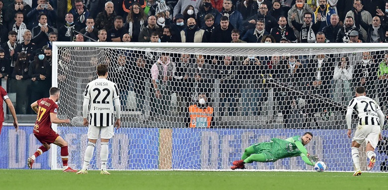 Mourinho hiền lành bất ngờ dù Roma mất oan bàn thắng trận gặp Juventus - Ảnh 2