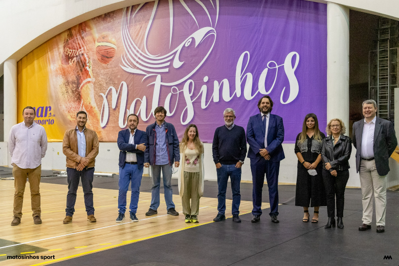 HLV Calisto nhận công việc mới tại quê nhà Bồ Đào Nha - Ảnh 2