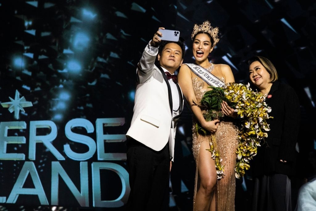 VĐV bóng chuyền Anchilee Scott-Kemmis đăng quang Hoa hậu hoàn vũ Thái Lan 2021 - Ảnh 5