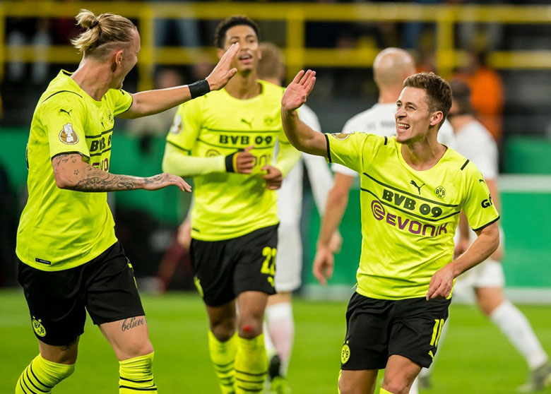 'Siêu dự bị' Thorgan Hazard tỏa sáng, Dortmund đi tiếp tại cúp Quốc gia Đức - Ảnh 3