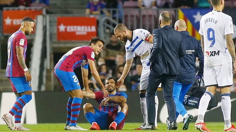 Sau Aguero, Barcelona mất thêm Pique vì chấn thương - Ảnh 2