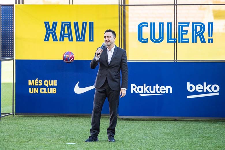 Chùm ảnh: Xavi ra mắt Barca tại sân Nou Camp - Ảnh 14