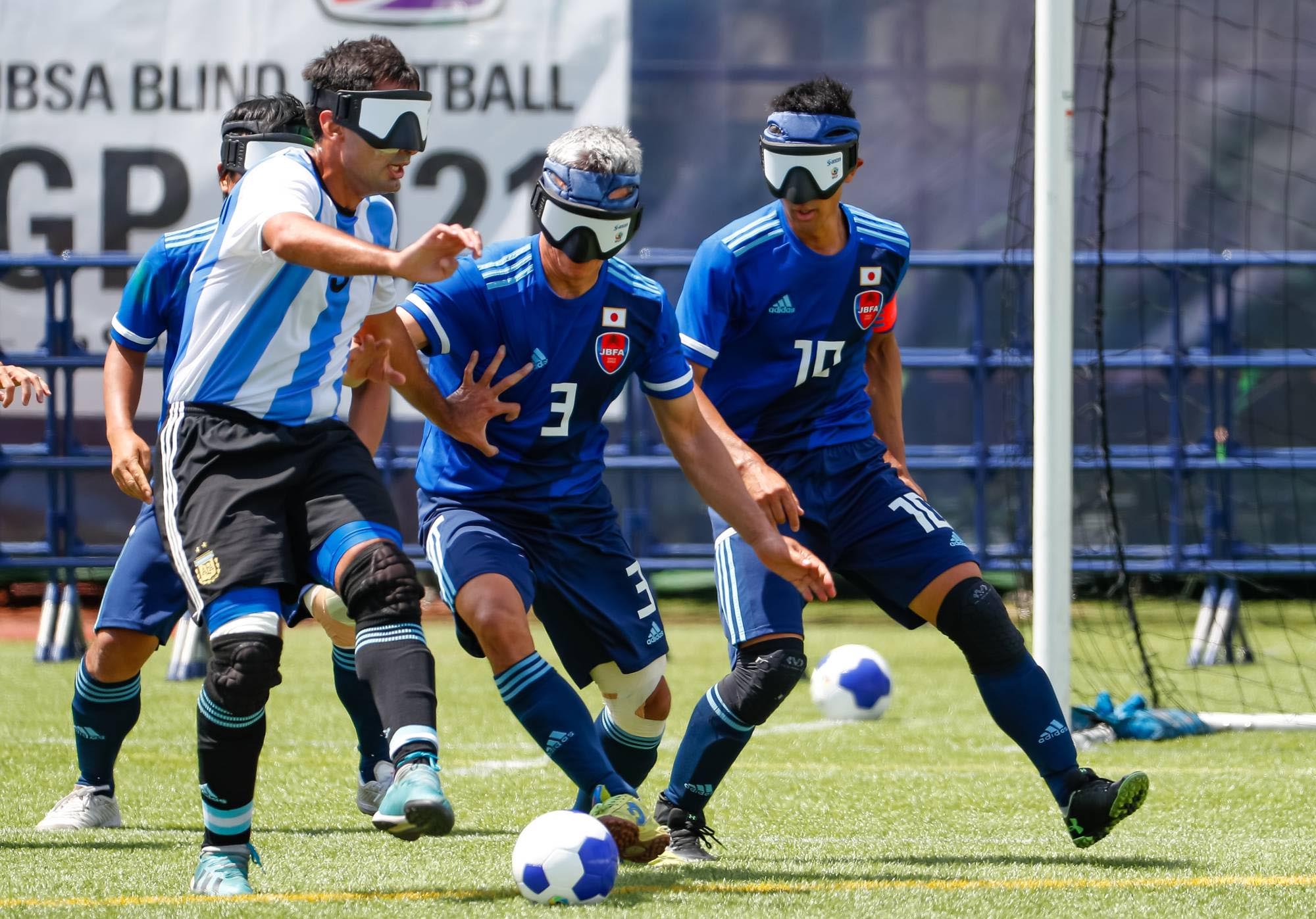 Thú vị Nhật Bản: Người mù cũng ra sân đá bóng như người thường, có cả Hiệp hội - Ảnh 2
