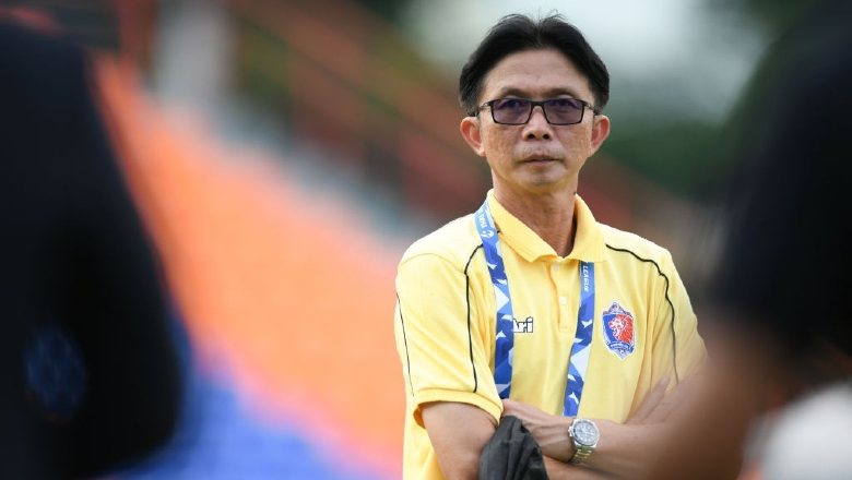 Nữ trưởng đoàn Thái Lan bị sốc khi nghe tin cựu cầu thủ HAGL xin từ chức - Ảnh 1