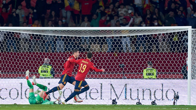Morata giành vé dự World Cup 2022 cho ĐT Tây Ban Nha - Ảnh 2