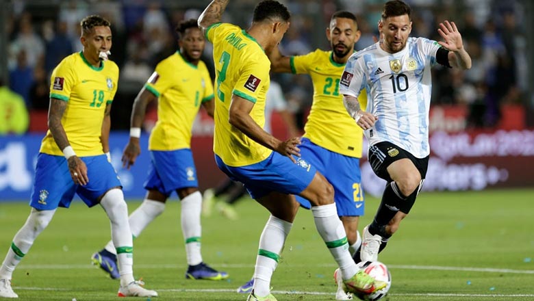 Argentina hòa Brazil ở trận siêu kinh điển đầy bạo lực - Ảnh 2