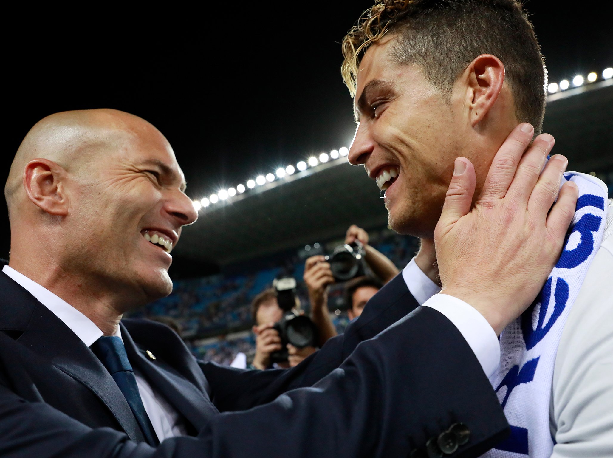 Mê Ronaldo, Zidane để ngỏ khả năng làm HLV trưởng MU thay Solskjaer - Ảnh 2