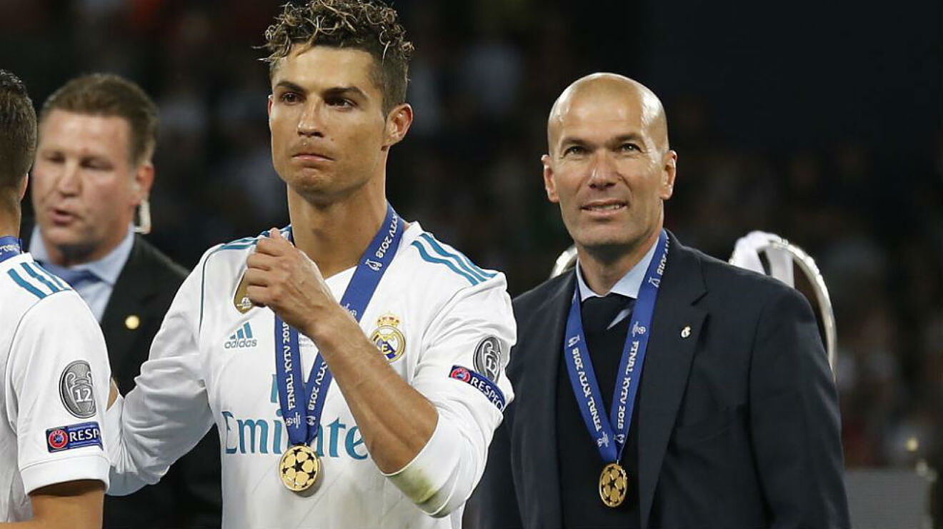 Tiết lộ 4 lý do khiến Ronaldo thích Zidane làm HLV trưởng MU - Ảnh 1
