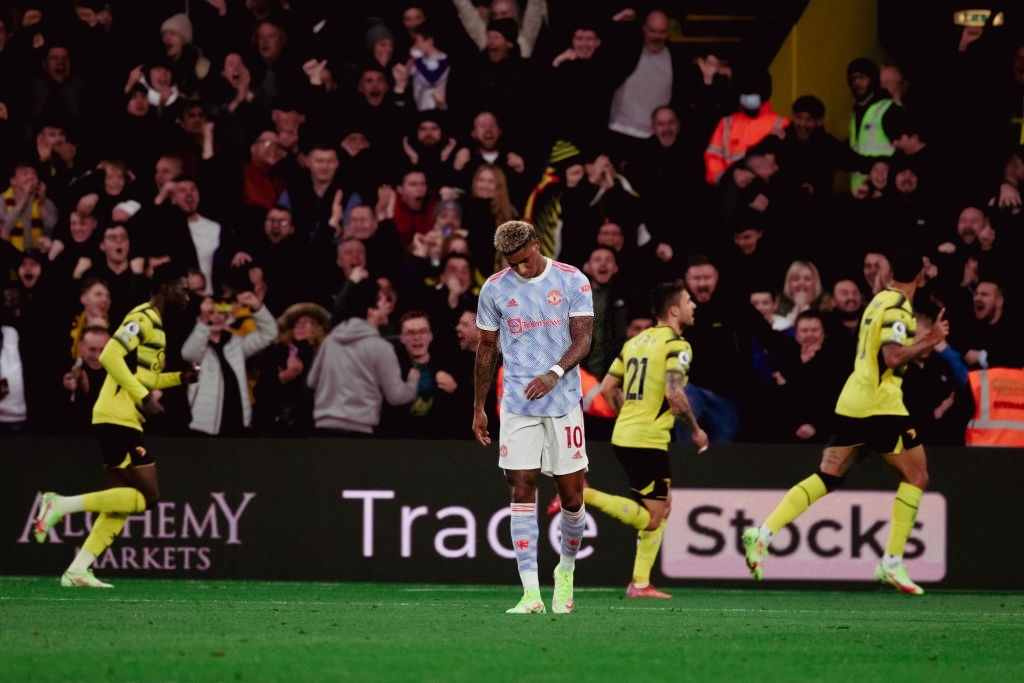 Maguire nhận thẻ đỏ, MU thảm bại 1-4 trước Watford - Ảnh 2