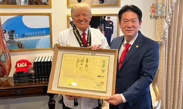 Không tập luyện ngày nào, cựu tổng thống Mỹ Donald Trump nhận cửu đẳng huyền đai Taekwondo  - Ảnh 2