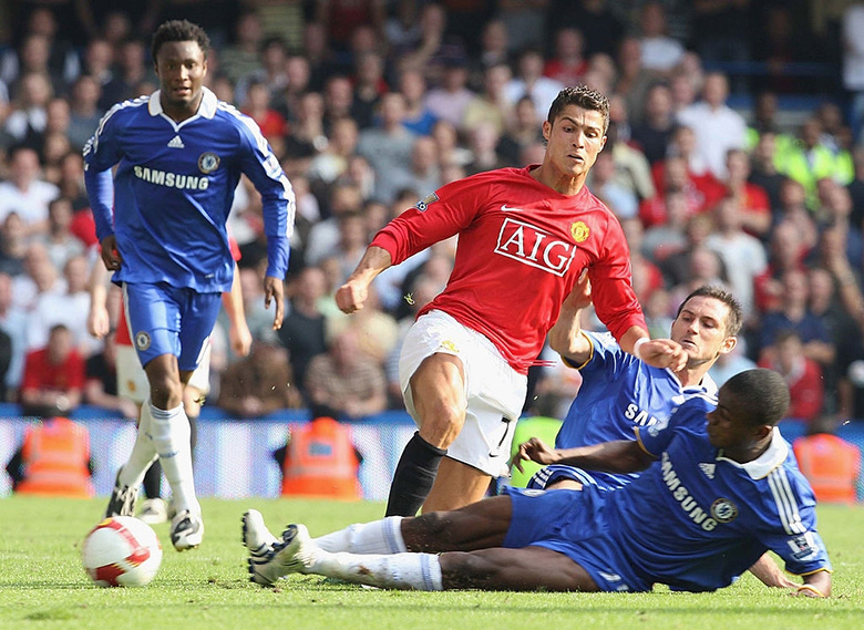 Ronaldo chưa từng ghi bàn vào lưới Chelsea ở Ngoại hạng Anh - Ảnh 1