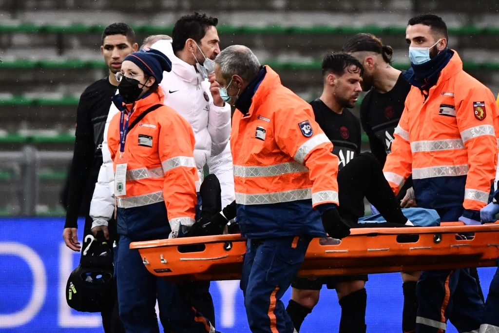 Neymar bật khóc sau khi chân bị gập 90 độ, có thể nghỉ cả mùa - Ảnh 7