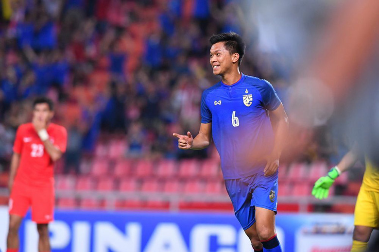 Cầu thủ Thái Lan từ chối ĐTQG nhưng đá cho CLB: Tôi nén đau để thi đấu - Ảnh 1