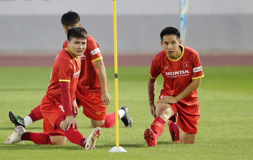 ĐT Việt Nam chốt danh sách dự AFF Cup: Có Hùng Dũng, loại Hồ Thanh Minh - Ảnh 2