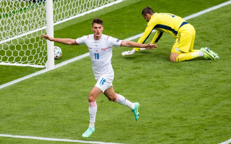 FIFA công bố 11 đề cử cho giải thưởng Puskas 2021 - Ảnh 2