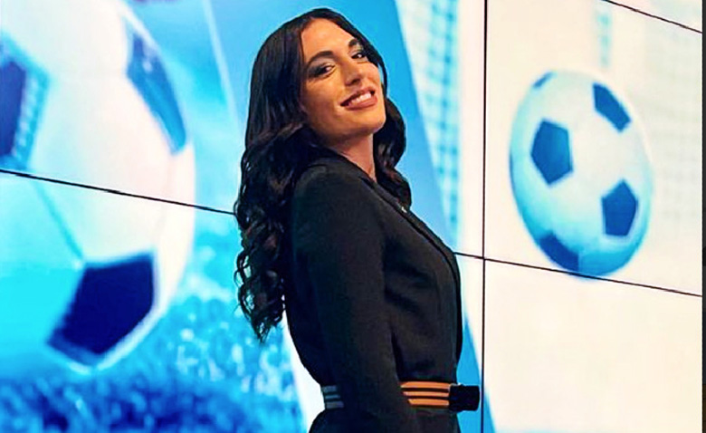 Nữ MC bóng đá Italia bị sàm sỡ ngay trên sóng trực tiếp - Ảnh 2