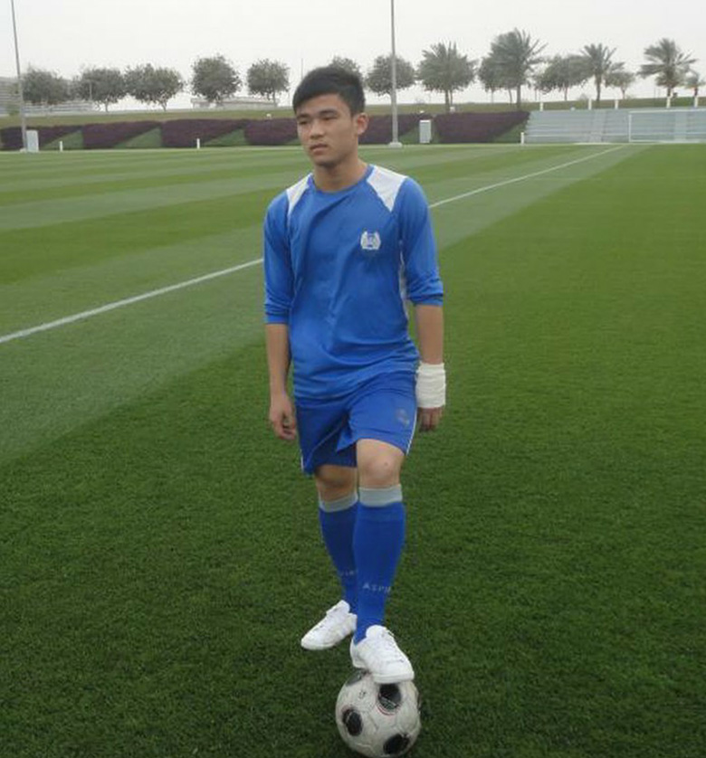 Thần đồng bóng đá Thái Sung giải nghệ ở tuổi 27 đi bán quần áo - Ảnh 2