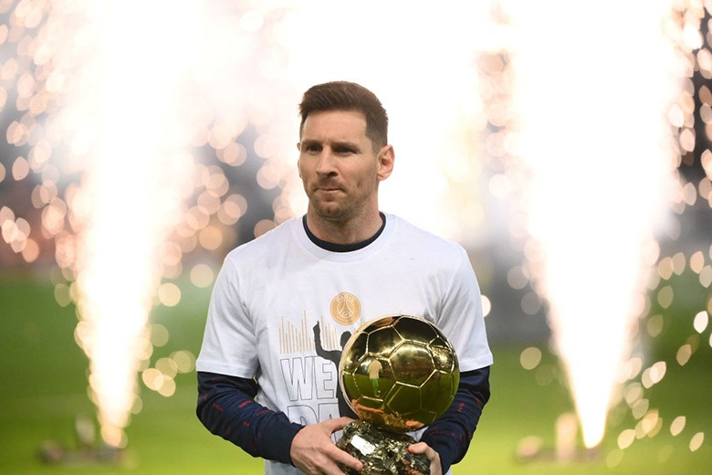 Messi ăn mừng Quả bóng vàng thứ 7 trước thềm trận PSG vs Nice - Ảnh 11