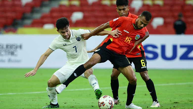 ĐT Thái Lan cả hiệp 1 sút 9 quả vẫn không thể ghi bàn vào lưới Timor Leste - Ảnh 1