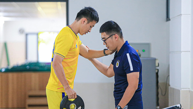 Hùng Dũng trở lại tập luyện ở CLB Hà Nội sau khi lỡ hẹn với AFF Cup 2021  - Ảnh 2