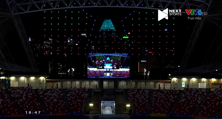 Lễ khai mạc AFF Cup 2021: 300 drone hóa quốc kỳ từng đội đầy biến ảo - Ảnh 9