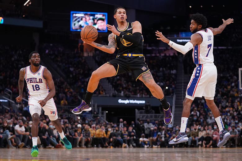 Lịch NBA 2021/22 hôm nay 12/12: Curry hướng tới kỷ lục trước 76ers - Ảnh 1