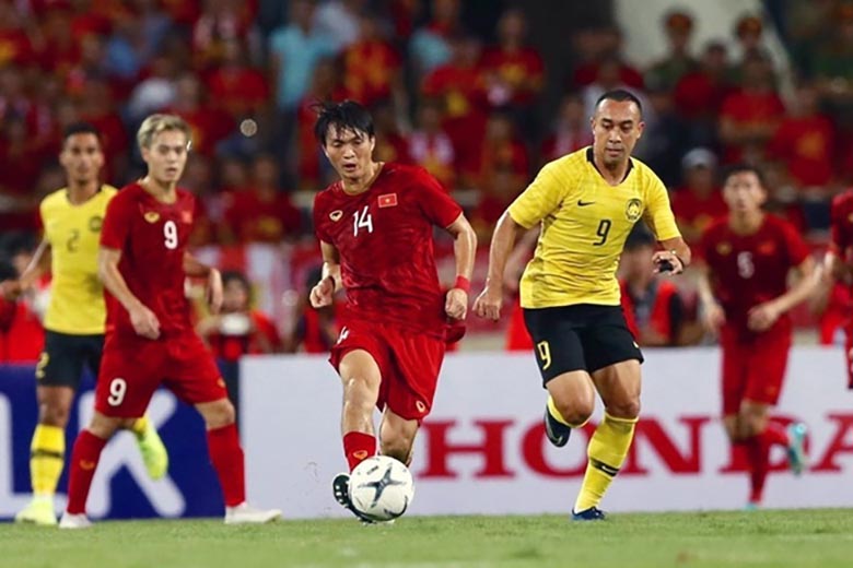 Trợ lý ĐT Thái Lan: Việt Nam và Malaysia rất mạnh nhờ lối chơi đồng đội - Ảnh 1