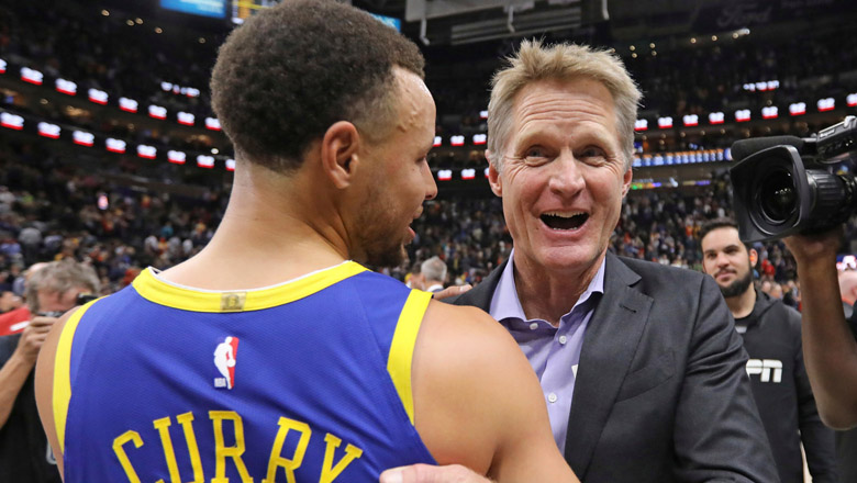 HLV Steve Kerr cùng Golden State Warriors cán mốc đáng nhớ - Ảnh 1