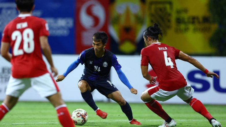 Hồ Tấn Tài ấn tượng với lối chơi triển khai bóng từ thủ môn của Campuchia - Ảnh 2