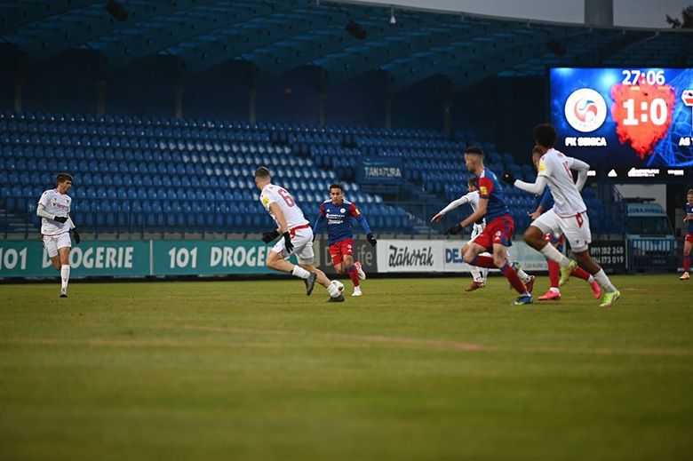 'Messi Indonesia' sẵn sàng đối đầu Singapore ở bán kết AFF Cup 2021 - Ảnh 1