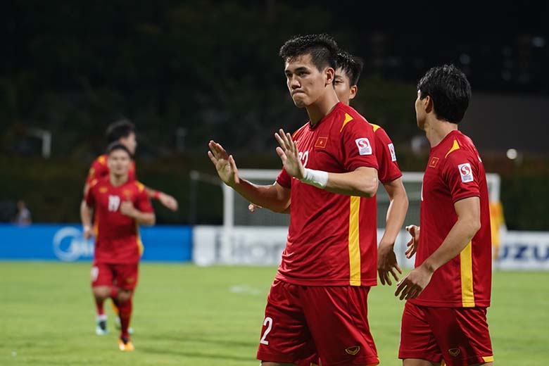 Tiến Linh lọt top 5 'Cầu thủ xuất sắc nhất' lượt trận cuối vòng bảng AFF Cup 2021 - Ảnh 1