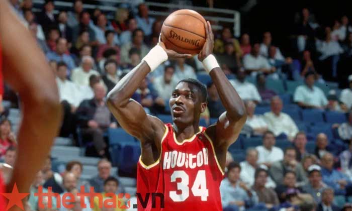 Hakeem Olajuwon - Top 10 cầu thủ NBA vĩ đại nhất lịch sử