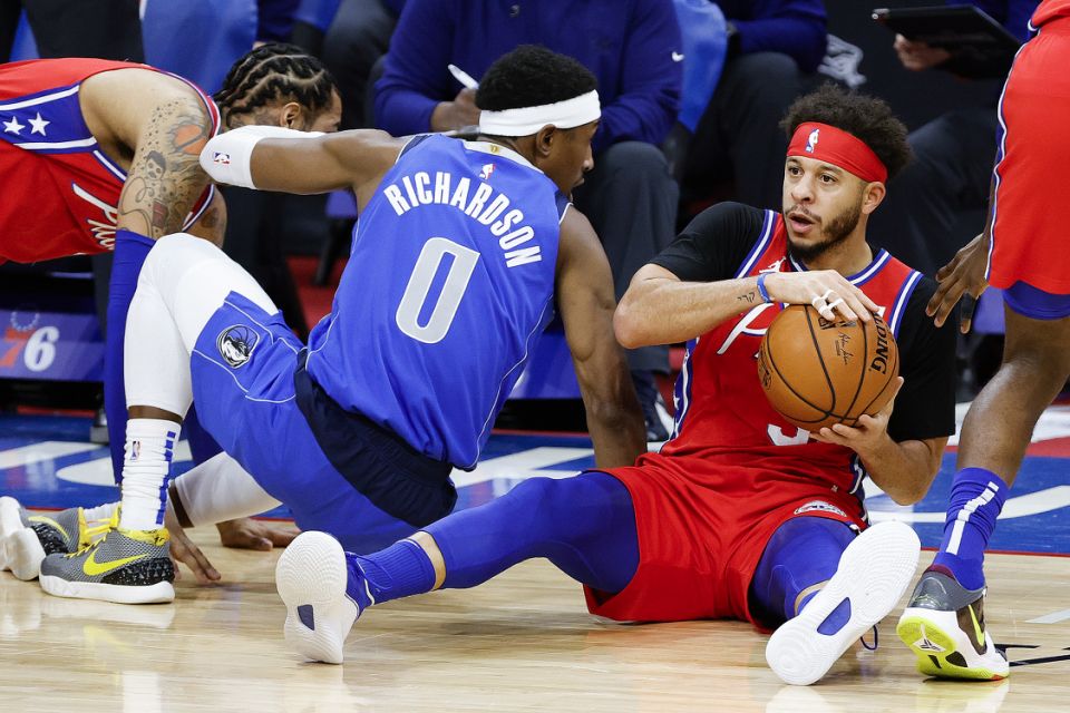 seth-curry-sixers-vs-mavericks-26-2-2021