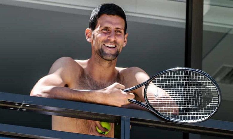 Djokovic tại khách sạn trong thời gian cách ly trước thềm giải Úc mở rộng 2021.