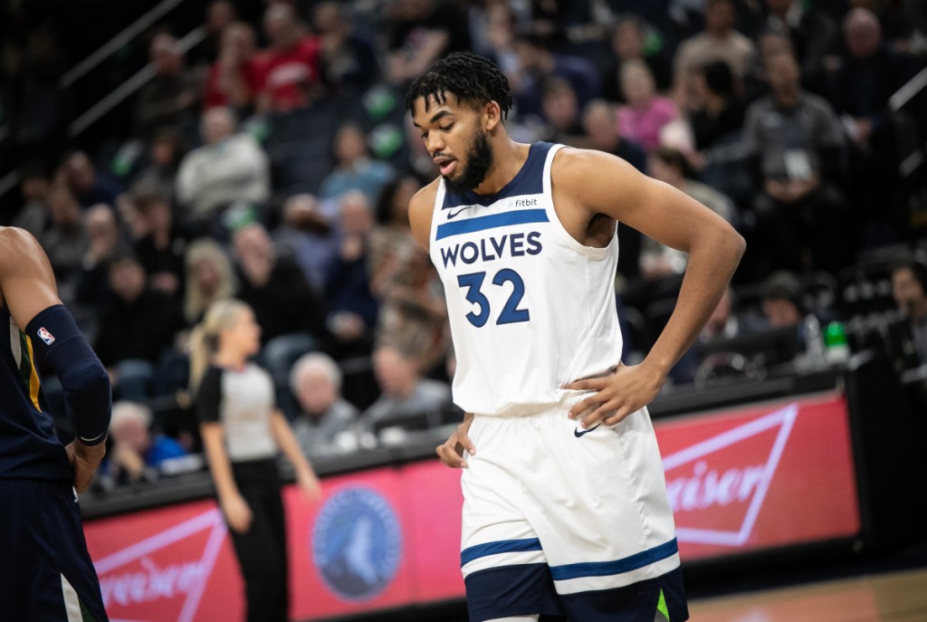 karl-anthony-towns-tiep-tuc-co-mua-giai-that-vong-voi-timberwolves