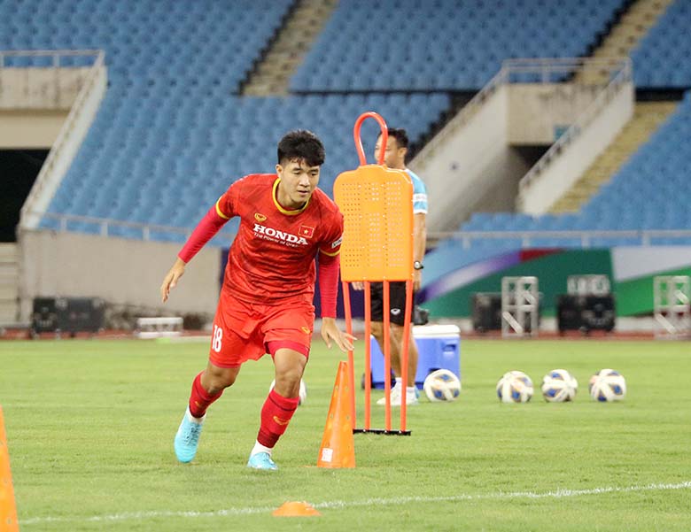 HLV Park Hang Seo đến Quy Nhơn tuyển quân cho vòng loại World Cup - Ảnh 1